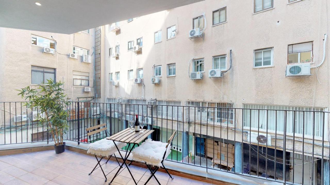 Comfortable Apartment With Balcony By Holyguest Tel Aviv Eksteriør bilde